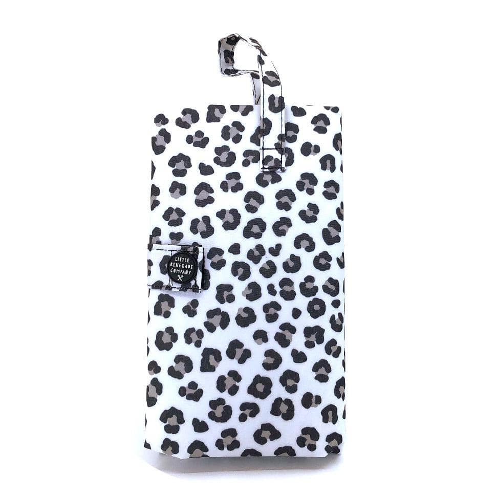 Snow Leopard Change Wallet